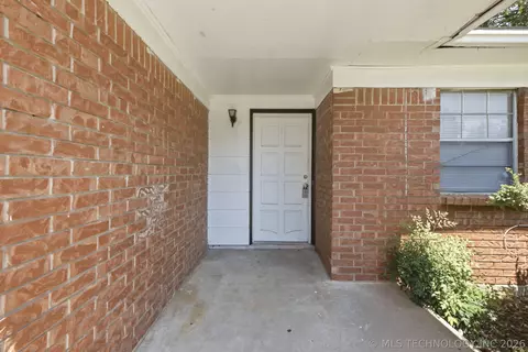 Exterior - 12121 E 24th Pl, Tulsa, OK 74129 photo 4 of 6