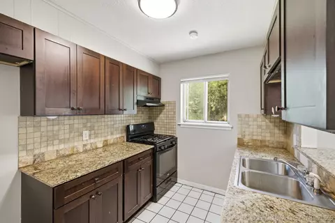 Kitchen - 12121 E 24th Pl, Tulsa, OK 74129 photo 1 of 1