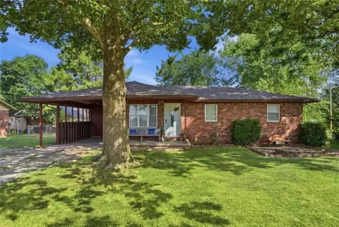 423 W Commercial St, Inola, OK 74036