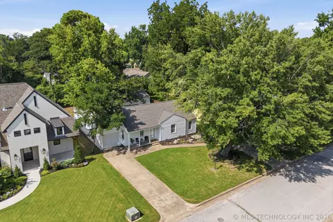 View/Area - 217 E 34th St, Tulsa, OK 74105 photo 4 of 5