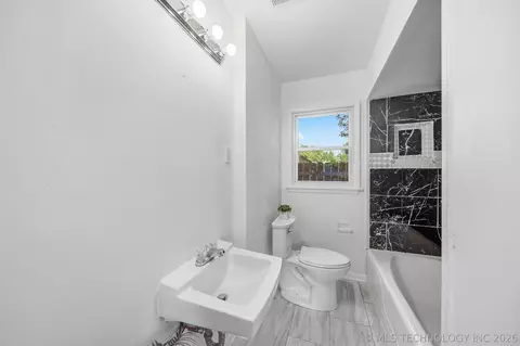 Bath - 217 E 34th St, Tulsa, OK 74105 photo 6 of 7