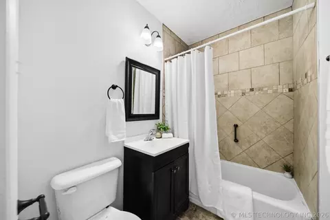Bath - 217 E 34th St, Tulsa, OK 74105 photo 1 of 7