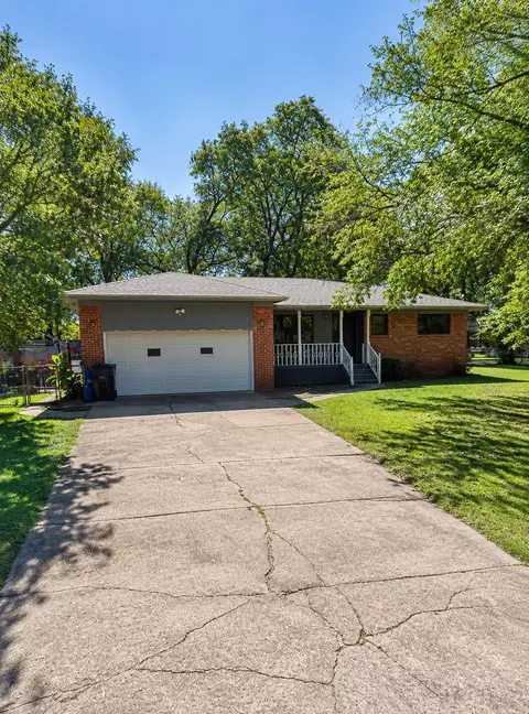 608 E 23rd, Tishomingo, OK 73460