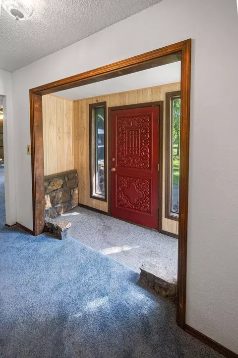 Entry Way - 33960 Eagle Cir, Wagoner, OK 74467 photo 1 of 3