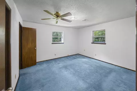 Bedroom - 33960 Eagle Cir, Wagoner, OK 74467 photo 1 of 4