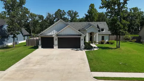 565 Kim St, Tahlequah, OK 74464