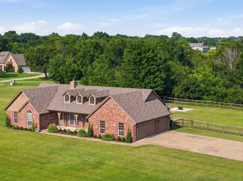 View/Area - 13535 E 463 Rd, Claremore, OK 74017 photo 2 of 8