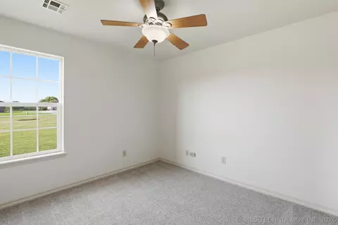 Bedroom - 13535 E 463 Rd, Claremore, OK 74017 photo 3 of 9