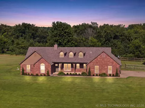 Exterior - 13535 E 463 Rd, Claremore, OK 74017 photo 1 of 9