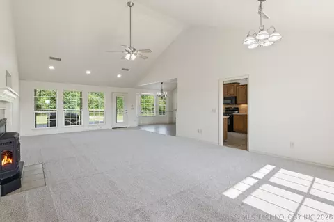 Living - 13535 E 463 Rd, Claremore, OK 74017 photo 1 of 3