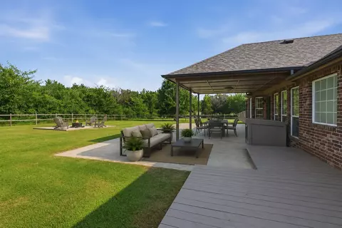 Exterior - 13535 E 463 Rd, Claremore, OK 74017 photo 8 of 12