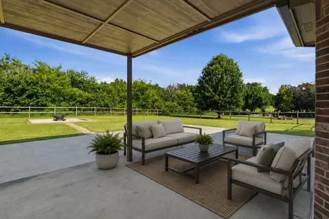 Exterior - 13535 E 463 Rd, Claremore, OK 74017 photo 6 of 12