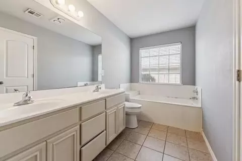Bath - 20208 E 37th St S, Broken Arrow, OK 74014 photo 2 of 3