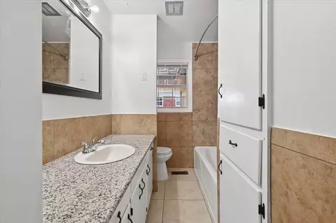 Bath - 1367 E 46th St, Tulsa, OK 74105 photo 2 of 3