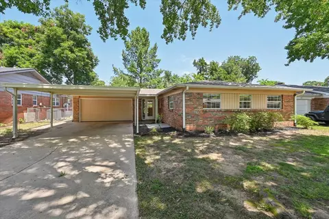 Exterior - 1367 E 46th St, Tulsa, OK 74105 photo 7 of 8