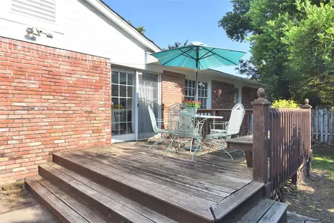 Exterior - 1598 E 60th Pl, Tulsa, OK 74105 photo 4 of 11