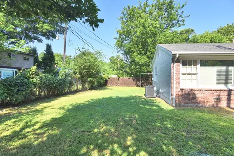 Exterior - 1598 E 60th Pl, Tulsa, OK 74105 photo 8 of 11