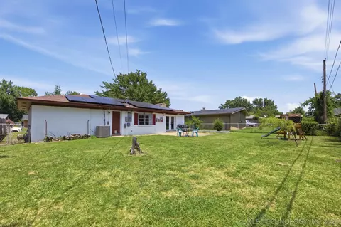 Exterior - 8634 E 38th Pl NE, Tulsa, OK 74146 photo 3 of 4