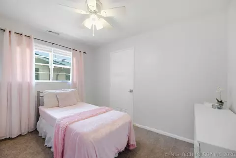 Bedroom - 8634 E 38th Pl NE, Tulsa, OK 74146 photo 1 of 4