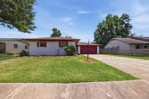 Exterior - 8634 E 38th Pl NE, Tulsa, OK 74146 photo 4 of 4