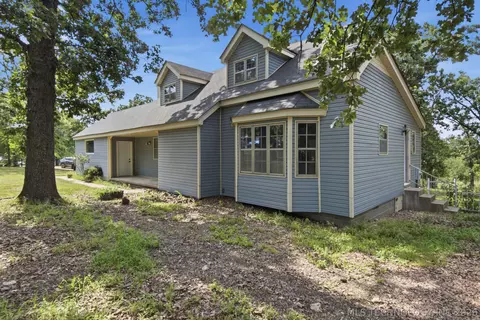 1547 E 565 Rd, Locust Grove, OK 74352