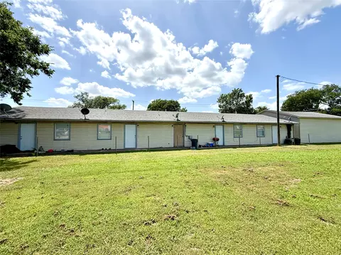 Exterior - 312 S B, Davis, OK 73030 photo 5 of 6