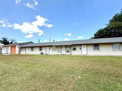 Exterior - 312 S B, Davis, OK 73030 photo 3 of 6