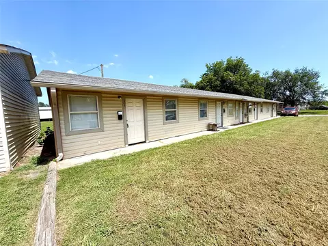 Exterior - 312 S B, Davis, OK 73030 photo 6 of 6