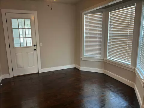 Living - 1008 1st Ave, Warner, OK 74469 photo 5 of 7