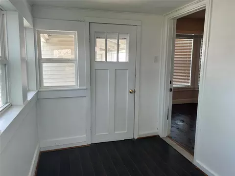 Entry Way - 1008 1st Ave, Warner, OK 74469 photo 1 of 1