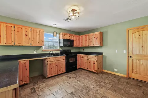Kitchen - 164 Timothy, Calera, OK 74730 photo 3 of 3