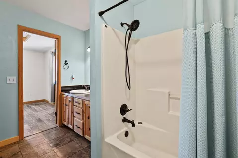 Bath - 164 Timothy, Calera, OK 74730 photo 2 of 4