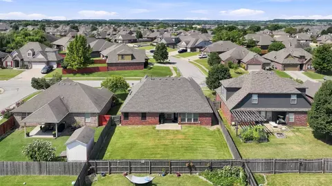 View/Area - 20609 E 32nd Pl S, Broken Arrow, OK 74014 photo 3 of 9