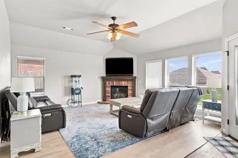 Living - 20609 E 32nd Pl S, Broken Arrow, OK 74014 photo 1 of 4
