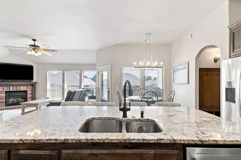 Kitchen - 20609 E 32nd Pl S, Broken Arrow, OK 74014 photo 8 of 8