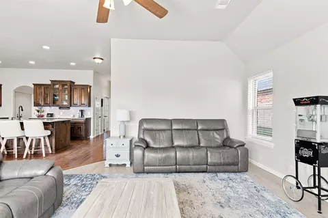 Living - 20609 E 32nd Pl S, Broken Arrow, OK 74014 photo 3 of 4