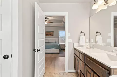 Bath - 20609 E 32nd Pl S, Broken Arrow, OK 74014 photo 8 of 8