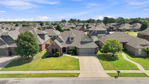 View/Area - 20609 E 32nd Pl S, Broken Arrow, OK 74014 photo 2 of 9