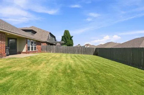 Exterior - 20609 E 32nd Pl S, Broken Arrow, OK 74014 photo 4 of 8