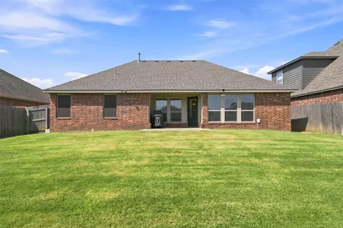 Exterior - 20609 E 32nd Pl S, Broken Arrow, OK 74014 photo 3 of 8