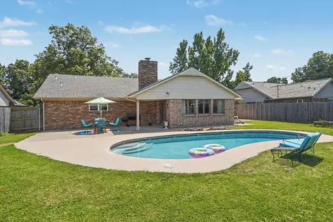Exterior - 8531 E 35th St, Tulsa, OK 74145 photo 9 of 12