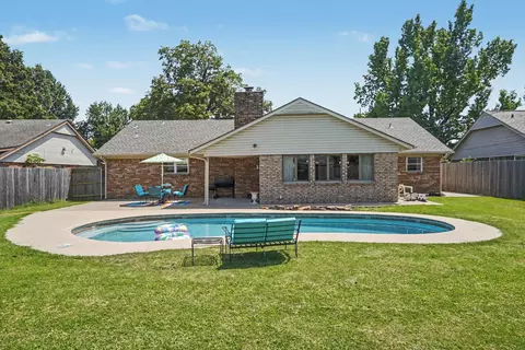 Exterior - 8531 E 35th St, Tulsa, OK 74145 photo 10 of 12