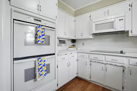 Kitchen - 8531 E 35th St, Tulsa, OK 74145 photo 3 of 5