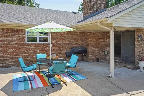Exterior - 8531 E 35th St, Tulsa, OK 74145 photo 4 of 12