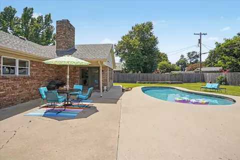 Exterior - 8531 E 35th St, Tulsa, OK 74145 photo 2 of 12