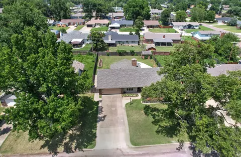 View/Area - 8531 E 35th St, Tulsa, OK 74145 photo 2 of 6