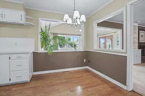 Dining - 8531 E 35th St, Tulsa, OK 74145 photo 1 of 2
