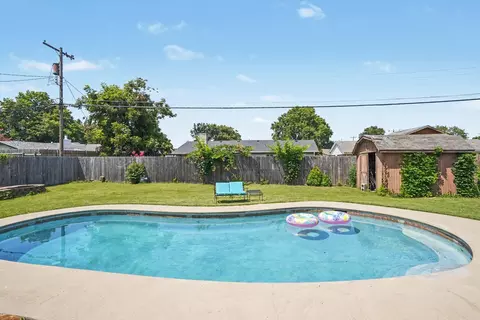 Exterior - 8531 E 35th St, Tulsa, OK 74145 photo 8 of 12