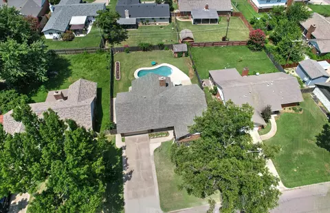 View/Area - 8531 E 35th St, Tulsa, OK 74145 photo 3 of 6