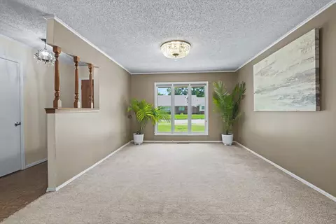 Living - 8531 E 35th St, Tulsa, OK 74145 photo 2 of 11